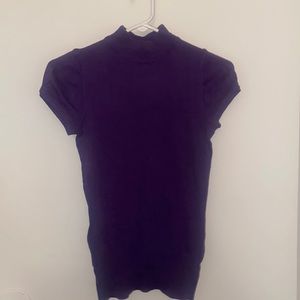 H & M violet top with ruffle shoulder